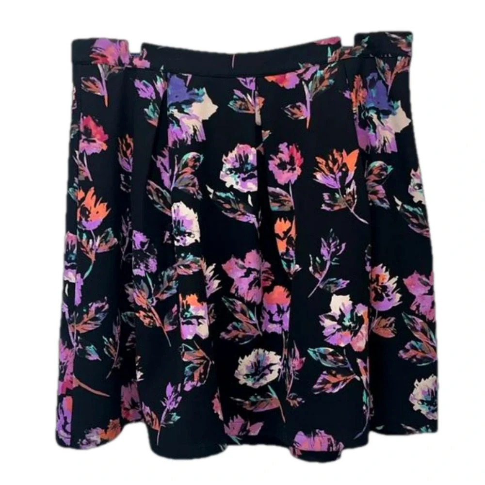 2X black floral skirt knee‎ length pretty dark floral back zipper skirt